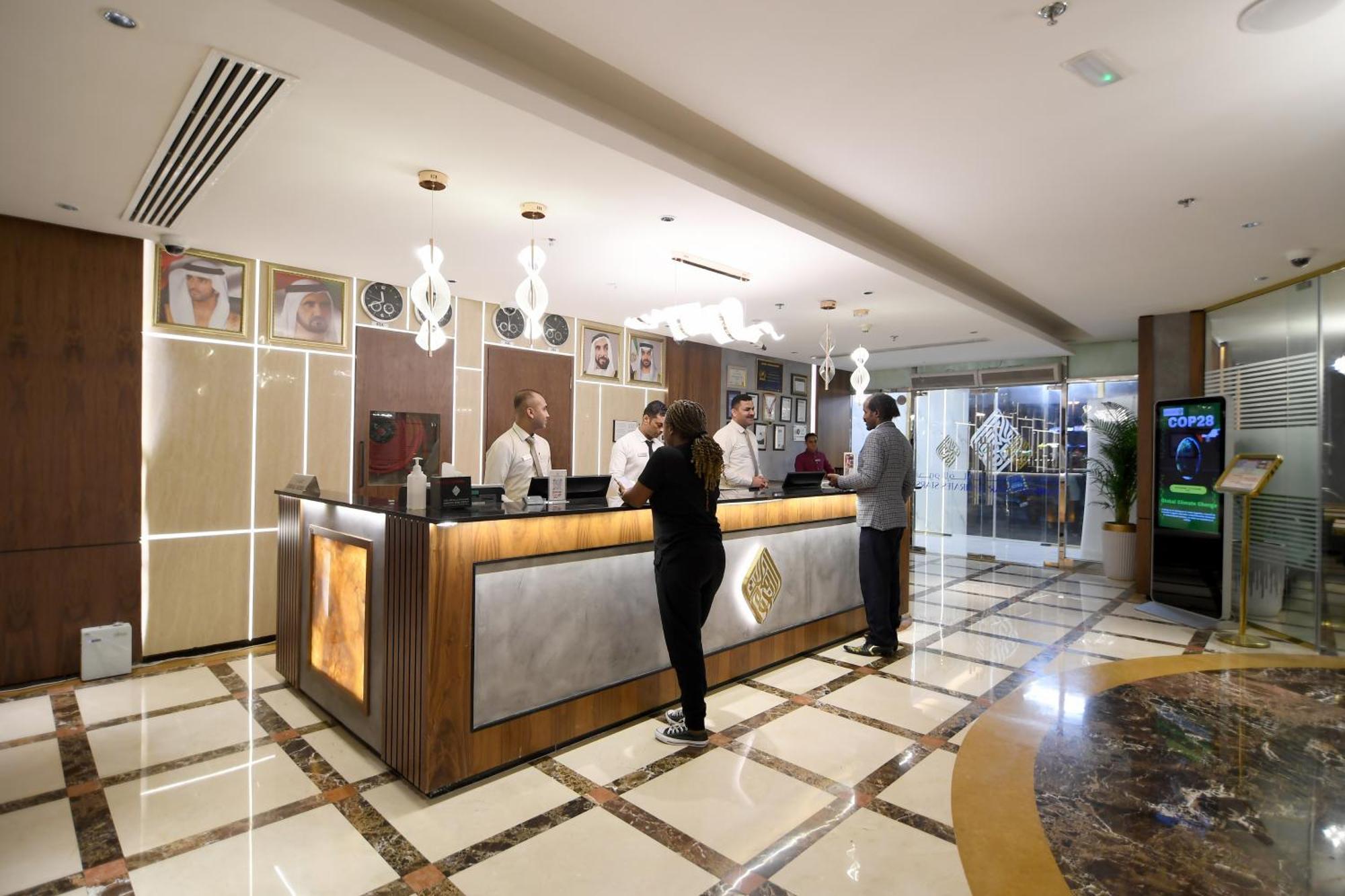 Emirates Stars Hotel Apartments Дубай Экстерьер фото